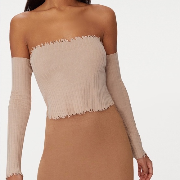 NWT Pretty Little Thing Ribbed Crop Top - Picture 2 of 8